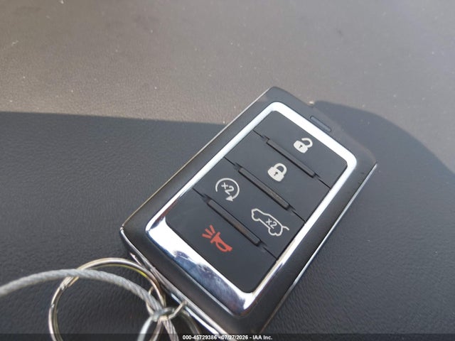 45729386 :رقم المزاد ، 1C4SJUBT4NS181281 vin ، 2022 Jeep Wagoneer Series Ii 4x2 مزاد بيع