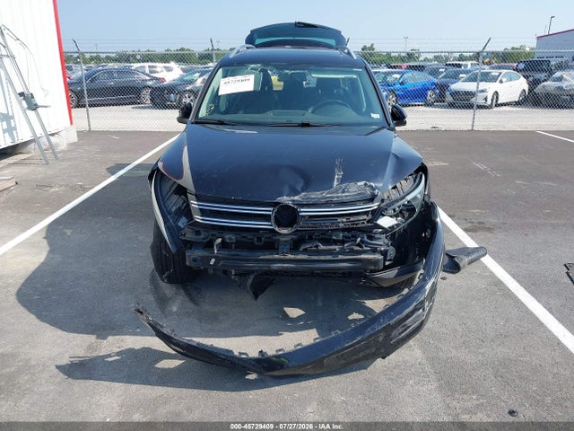 2014 Volkswagen Tiguan Sel მანქანა იყიდება აუქციონზე, vin: WVGBV3AX3EW542488, აუქციონის ნომერი: 45729409