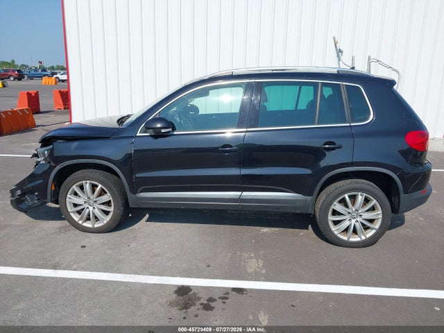 2014 Volkswagen Tiguan Sel მანქანა იყიდება აუქციონზე, vin: WVGBV3AX3EW542488, აუქციონის ნომერი: 45729409