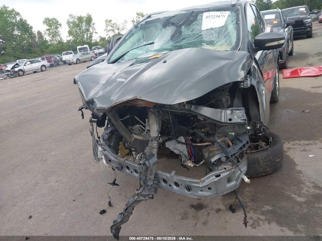 45729475 :رقم المزاد ، 1FMCU0J90FUA68648 vin ، 2015 Ford Escape Titanium مزاد بيع