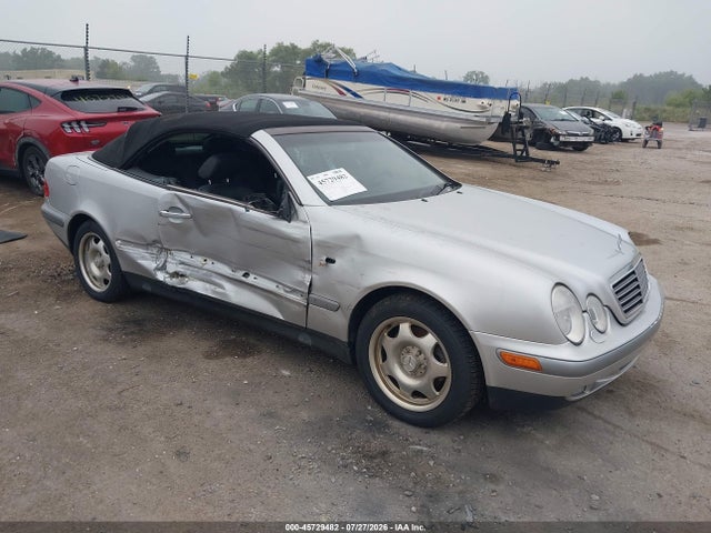 45729482 :رقم المزاد ، WDBLK65G4XT009422 vin ، 1999 Mercedes-benz Clk 320 مزاد بيع