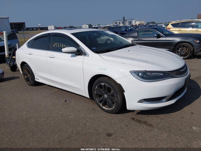 Auction sale of the 2015 Chrysler 200 Limited, vin: 1C3CCCAB5FN600731, lot number: 45729512