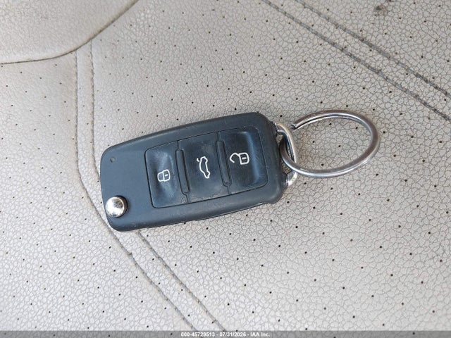 2015 Volkswagen Passat 1.8t Limited Edition მანქანა იყიდება აუქციონზე, vin: 1VWAT7A38FC114698, აუქციონის ნომერი: 45729513