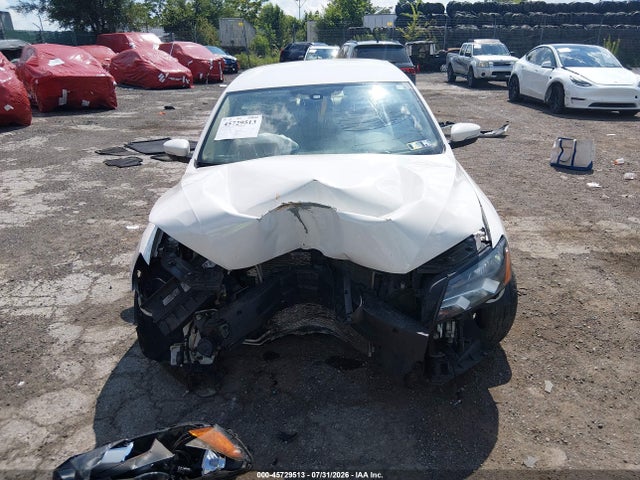 2015 Volkswagen Passat 1.8t Limited Edition მანქანა იყიდება აუქციონზე, vin: 1VWAT7A38FC114698, აუქციონის ნომერი: 45729513
