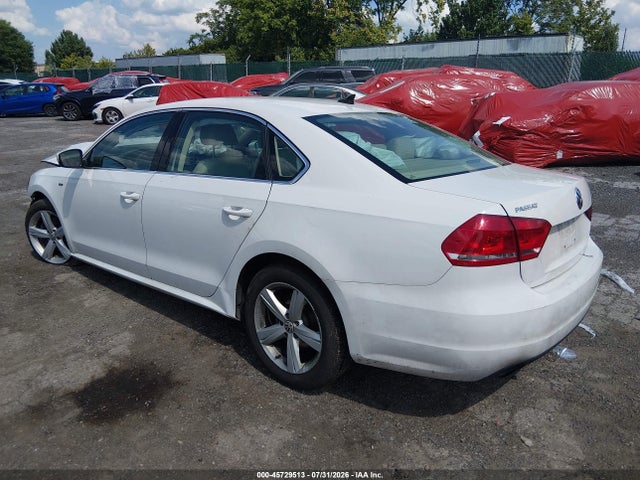 2015 Volkswagen Passat 1.8t Limited Edition მანქანა იყიდება აუქციონზე, vin: 1VWAT7A38FC114698, აუქციონის ნომერი: 45729513