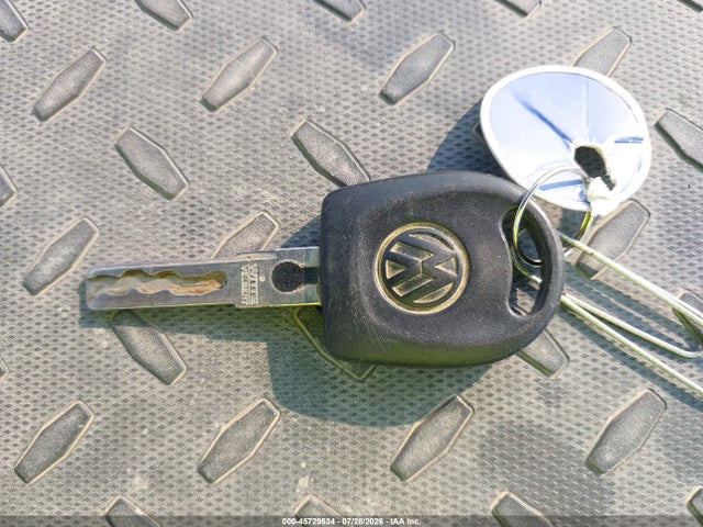 45729534 :رقم المزاد ، WVWND63B34E211213 vin ، 2004 Volkswagen Passat Gl مزاد بيع