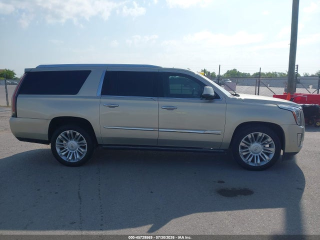 Продажа на аукционе авто 2016 Cadillac Escalade Esv Platinum, vin: 1GYS4KKJ7GR201201, номер лота: 45729569