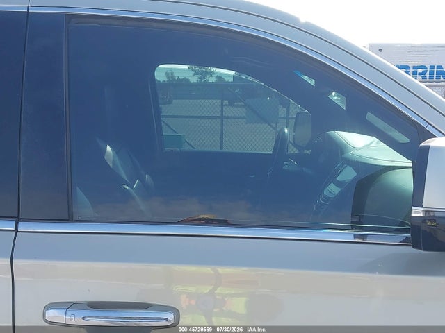 Продажа на аукционе авто 2016 Cadillac Escalade Esv Platinum, vin: 1GYS4KKJ7GR201201, номер лота: 45729569