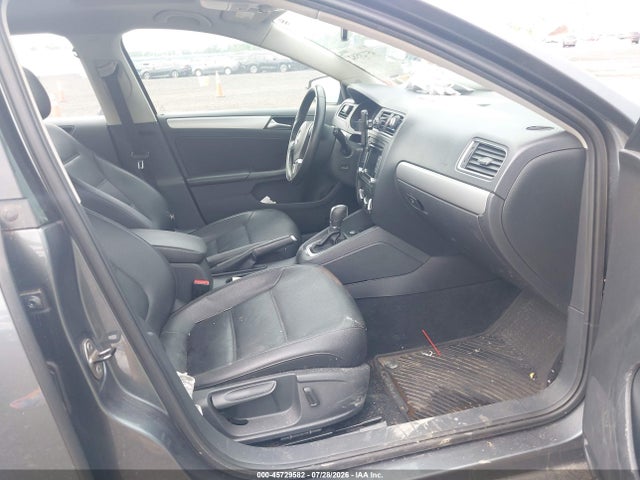 Продажа на аукционе авто 2014 Volkswagen Jetta 1.8t Se, vin: 3VWD17AJ4EM390245, номер лота: 45729582