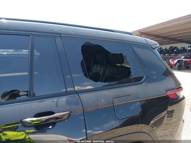 45729596 :رقم المزاد ، 1C4RJKAG3P8800976 vin ، 2023 Jeep Grand Cherokee L Altitude 4x4 مزاد بيع