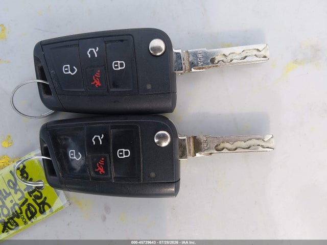 Продажа на аукционе авто 2017 Volkswagen Golf Tsi S 4-door/tsi Wolfsburg Edition 4-door, vin: 3VW117AU0HM033050, номер лота: 45729643