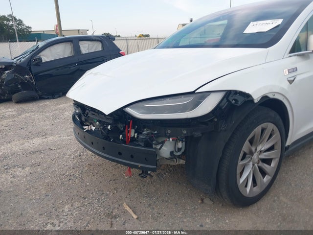 Tesla Model X 100d/75d/90d 2017 5YJXCDE28HF068325 Image 22