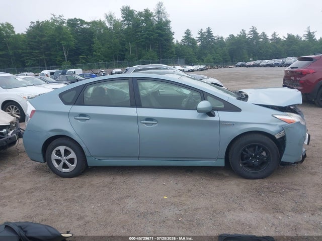 Toyota Prius Three 2015 JTDKN3DU4F1886898 Image 14