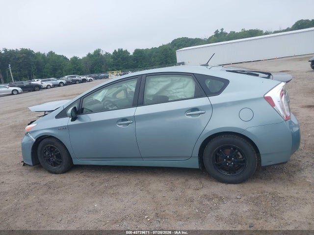Toyota Prius Three 2015 JTDKN3DU4F1886898 Image 15