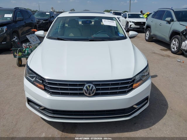 2017 Volkswagen Passat 1.8t Se მანქანა იყიდება აუქციონზე, vin: 1VWBT7A32HC021005, აუქციონის ნომერი: 45729689
