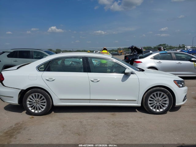 2017 Volkswagen Passat 1.8t Se მანქანა იყიდება აუქციონზე, vin: 1VWBT7A32HC021005, აუქციონის ნომერი: 45729689