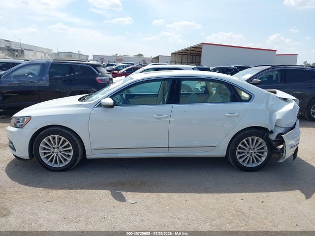 2017 Volkswagen Passat 1.8t Se მანქანა იყიდება აუქციონზე, vin: 1VWBT7A32HC021005, აუქციონის ნომერი: 45729689