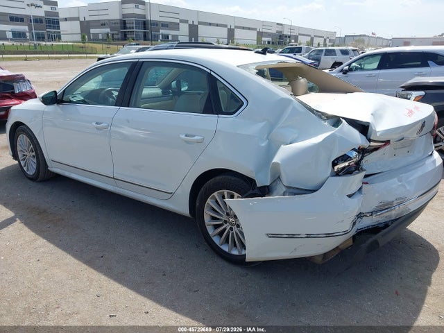 2017 Volkswagen Passat 1.8t Se მანქანა იყიდება აუქციონზე, vin: 1VWBT7A32HC021005, აუქციონის ნომერი: 45729689