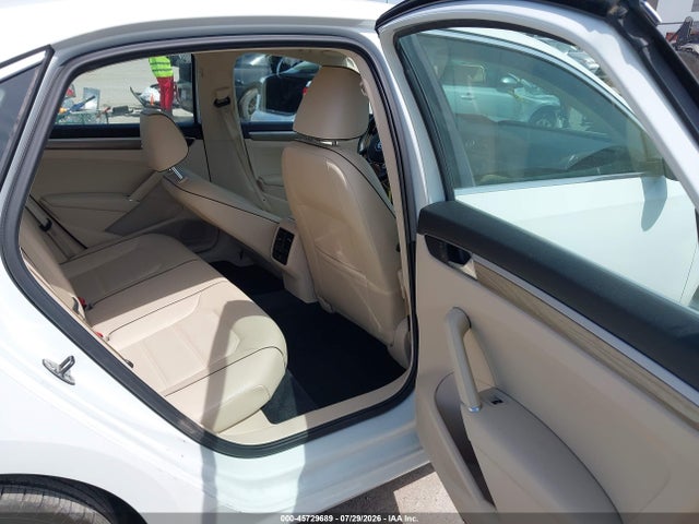 2017 Volkswagen Passat 1.8t Se მანქანა იყიდება აუქციონზე, vin: 1VWBT7A32HC021005, აუქციონის ნომერი: 45729689