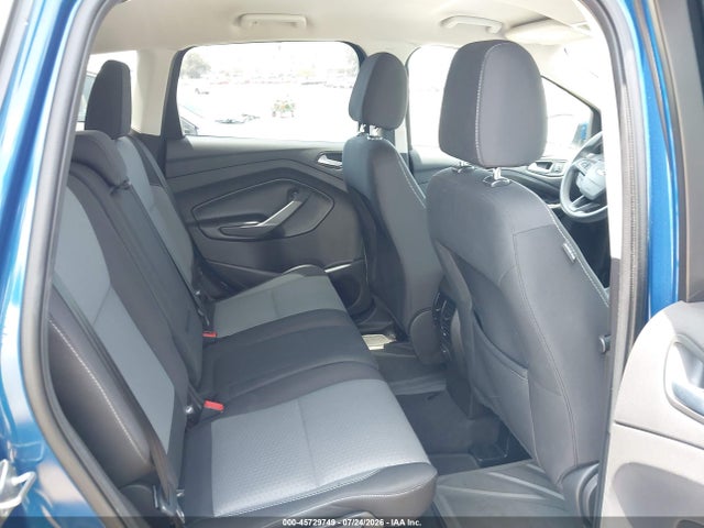 1FMCU0GD0HUC28123 Ford ESCAPE SE
