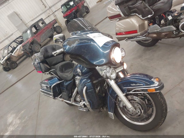 45729861 :رقم المزاد ، 1HD1FCW162Y637918 vin ، 2002 Harley-davidson Flhtcui مزاد بيع