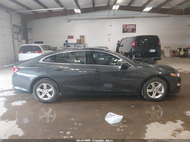 1G1ZC5ST0MF002457 Chevrolet Malibu Fwd 1fl