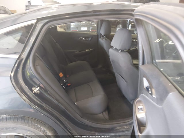 1G1ZC5ST0MF002457 Chevrolet Malibu Fwd 1fl
