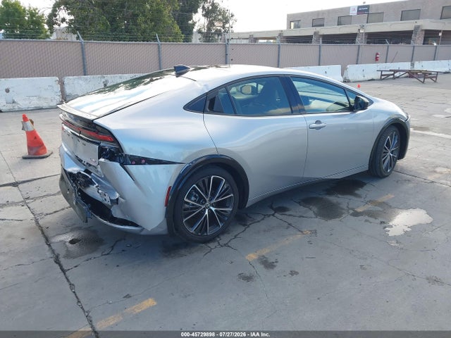 Toyota Prius Limited 2026 JTDACAAU5T3072527 Image 4
