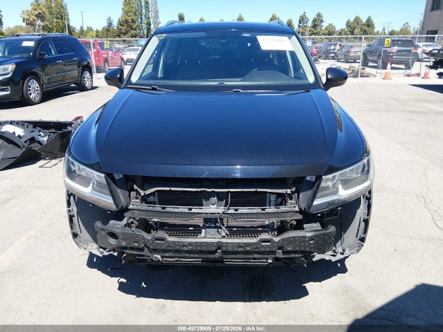 3VV2B7AX4JM113117 Volkswagen Tiguan 2.0t Se/2.0t Sel