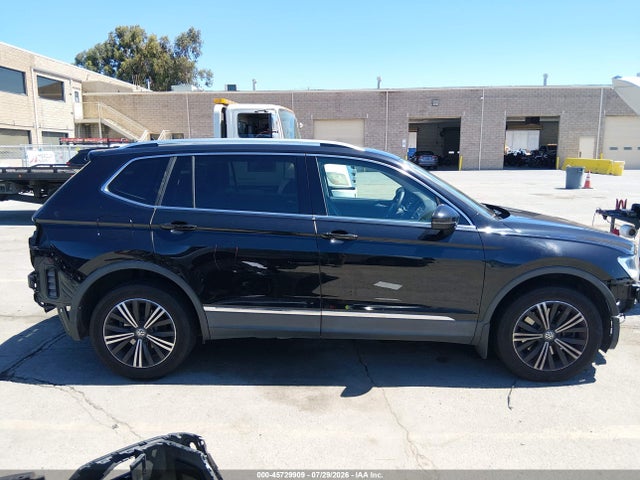 3VV2B7AX4JM113117 Volkswagen Tiguan 2.0t Se/2.0t Sel