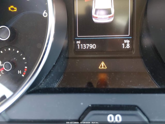 3VV2B7AX4JM113117 Volkswagen Tiguan 2.0t Se/2.0t Sel