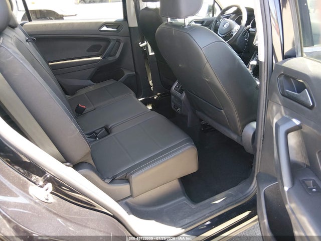 3VV2B7AX4JM113117 Volkswagen Tiguan 2.0t Se/2.0t Sel