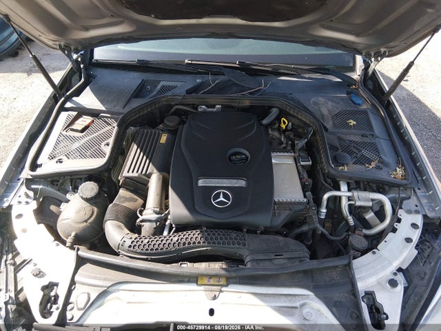 45729914 :رقم المزاد ، 55SWF4JB8FU065462 vin ، 2015 Mercedes-benz C 300 مزاد بيع