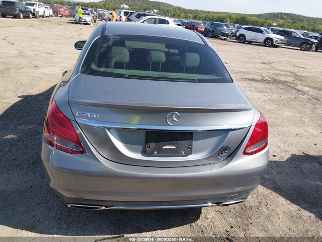 45729914 :رقم المزاد ، 55SWF4JB8FU065462 vin ، 2015 Mercedes-benz C 300 مزاد بيع