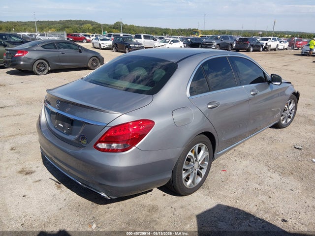 45729914 :رقم المزاد ، 55SWF4JB8FU065462 vin ، 2015 Mercedes-benz C 300 مزاد بيع