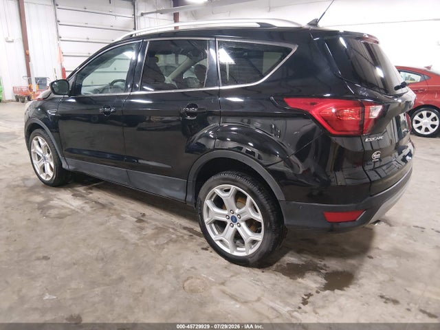 45729929 :رقم المزاد ، 1FMCU9J99KUC28945 vin ، 2019 Ford Escape Titanium مزاد بيع