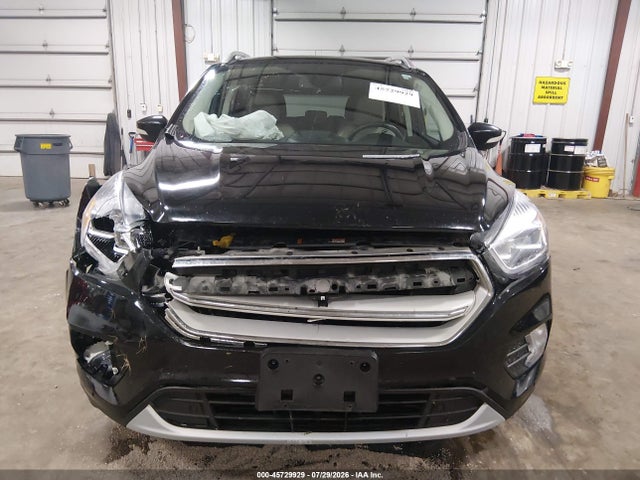 45729929 :رقم المزاد ، 1FMCU9J99KUC28945 vin ، 2019 Ford Escape Titanium مزاد بيع