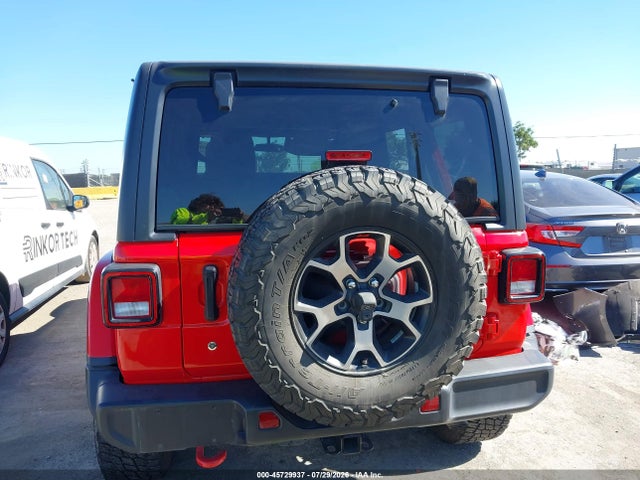 1C4HJXFG8JW128126 Jeep Wrangler Unlimited Rubicon 4x4