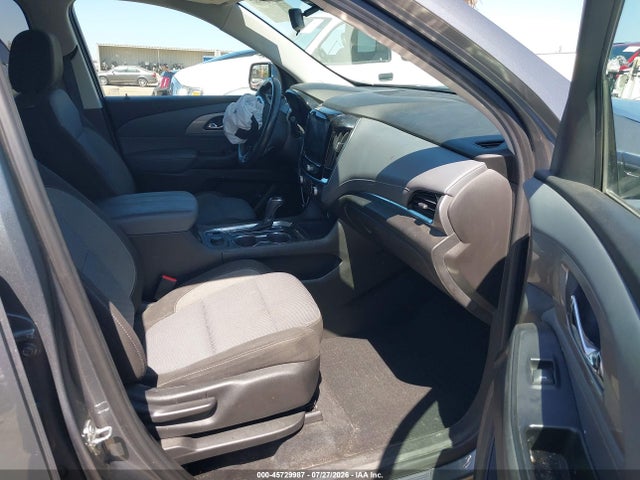 1GNERGKW0JJ134256 Chevrolet Traverse Lt Cloth