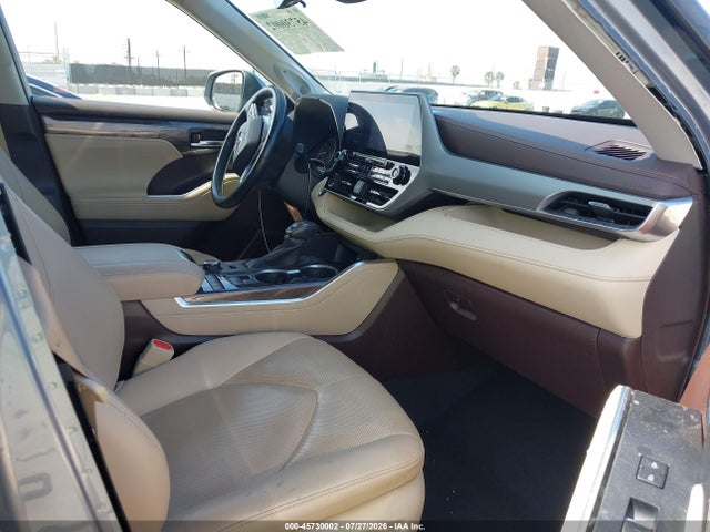 5TDFZRBH3LS001667 Toyota Highlander Platinum