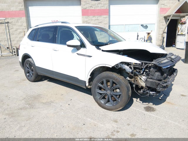 Продаж на аукціоні авто 2022 Volkswagen Tiguan 2.0t Se, vin: 3VV2B7AX0NM034761, номер лоту: 45730033