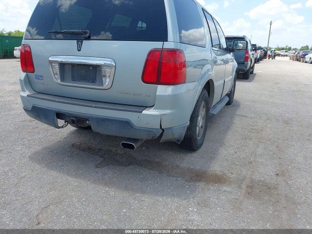 45730073 :رقم المزاد ، 5LMFU27545LJ12617 vin ، 2005 Lincoln Navigator مزاد بيع