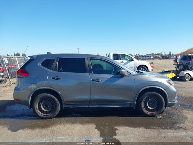 Nissan ROGUE S 2017 JN8AT2MT1HW138218 Image 13