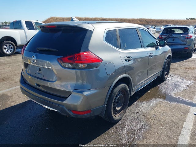 Nissan ROGUE S 2017 JN8AT2MT1HW138218 Image 4