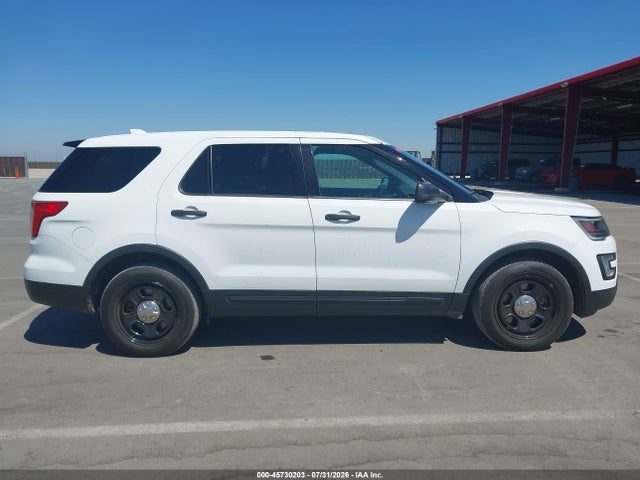 Ford Utility Police Interceptor 2017 1FM5K8AR8HGE25914 Image 13