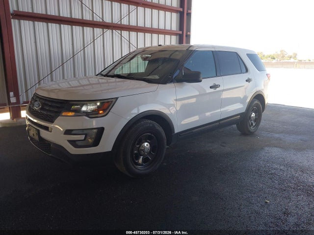 Ford Utility Police Interceptor 2017 1FM5K8AR8HGE25914 Image 2