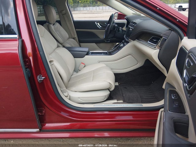 45730231 :رقم المزاد ، 1LN6L9SK8H5608377 vin ، 2017 Lincoln Continental Select مزاد بيع