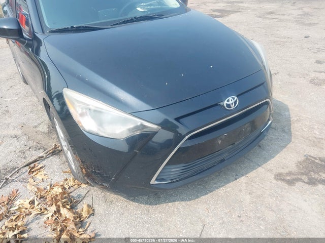 3MYDLBYV2HY156113 Toyota YARIS IA