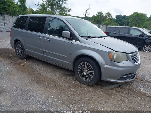 45730303 :رقم المزاد ، 2C4RC1HG6ER174464 vin ، 2014 Chrysler Town & Country S مزاد بيع