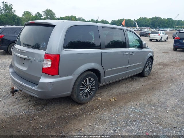 2014 Chrysler Town & Country S მანქანა იყიდება აუქციონზე, vin: 2C4RC1HG6ER174464, აუქციონის ნომერი: 45730303
